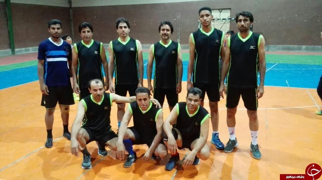 تیم والیبال شهید حیدری قهرمان مسابقات والیبال قلعه گنج