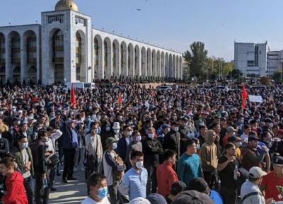 قرقیزستان، معترضان به نتایج انتخابات رئیس جمهور سابق را آزاد کردند، قطع اینترنت واشغال مجلس
